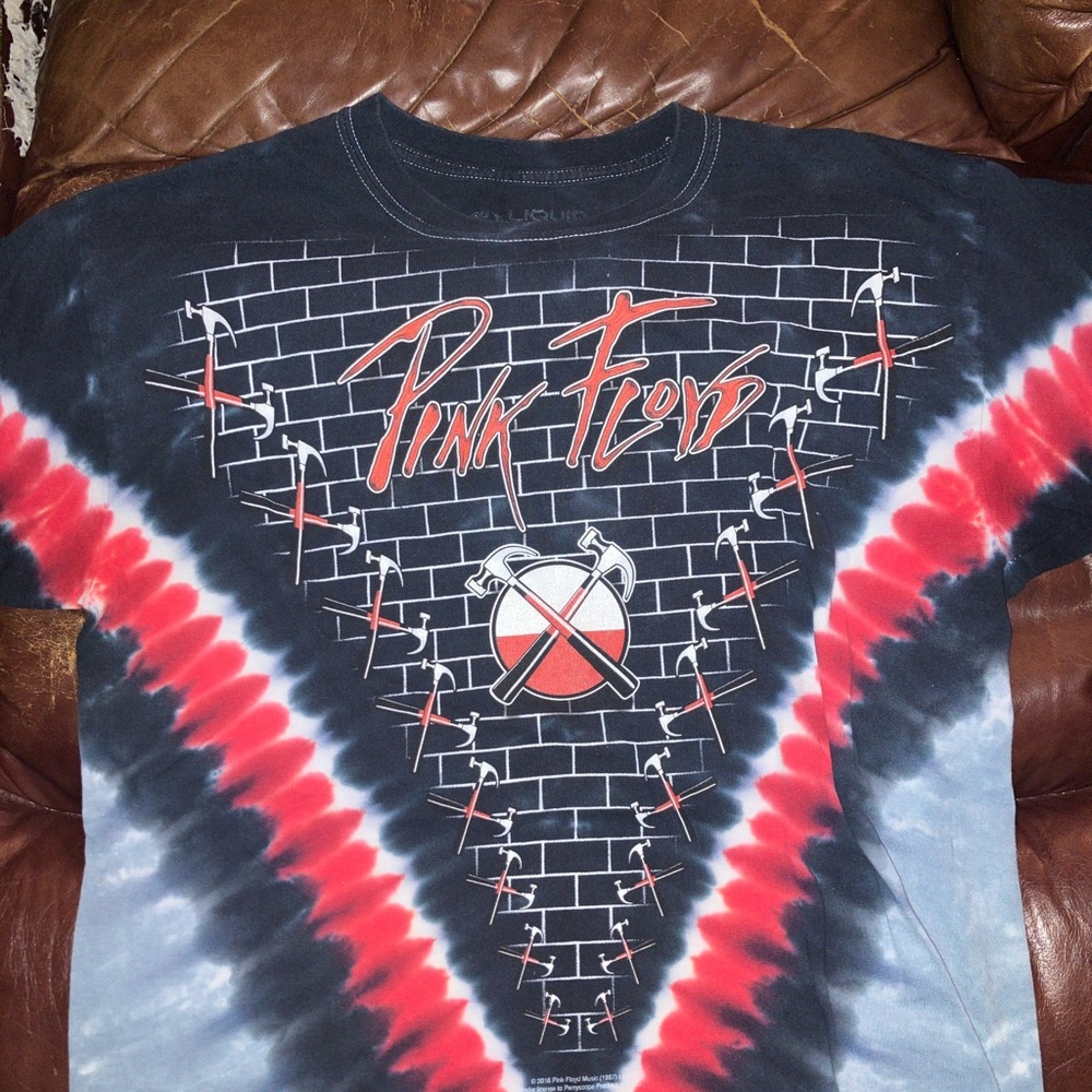 Pink Floyd Graphic Tee - Red and Black